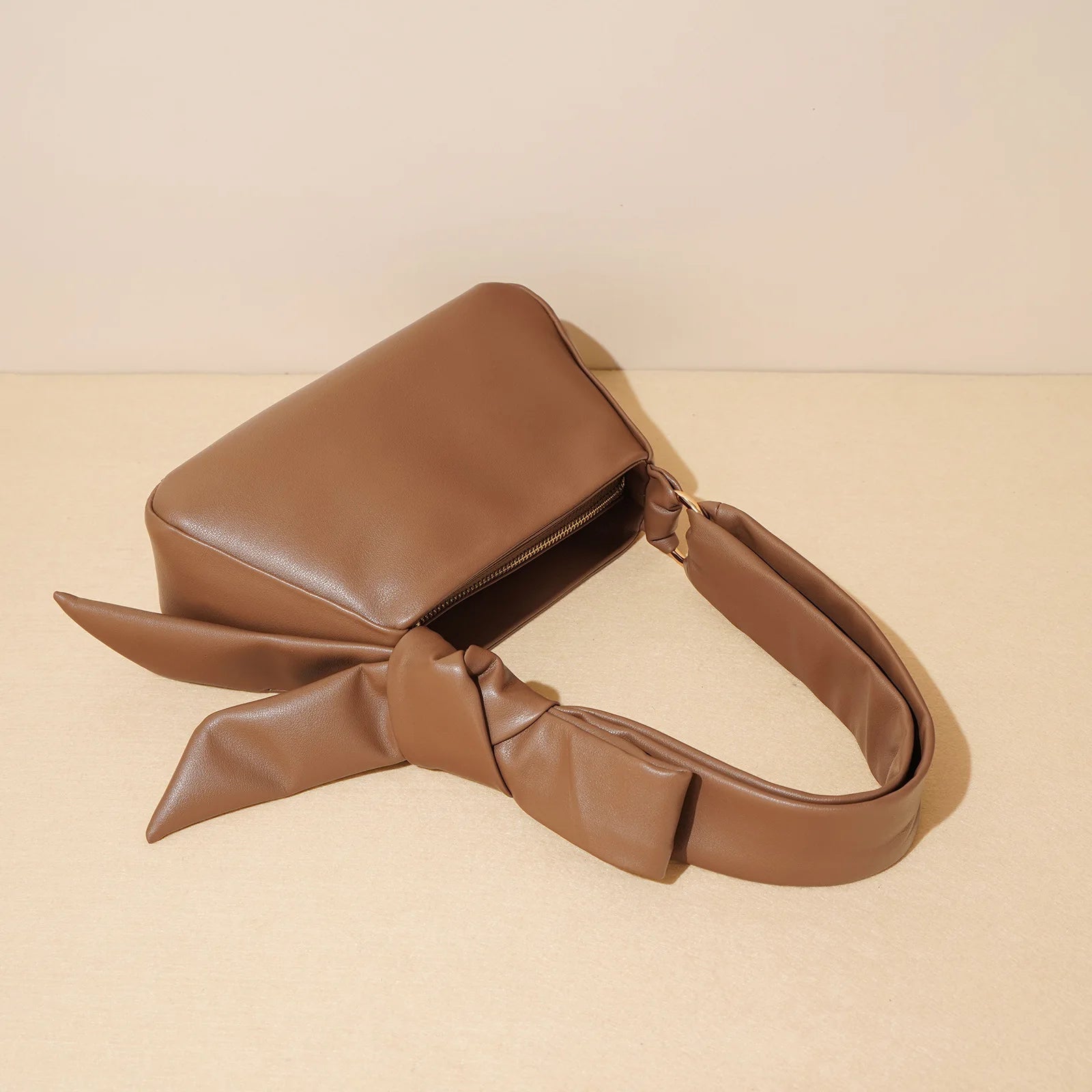 Bolsa Couro Legítimo Tiracolo Laço Cecília