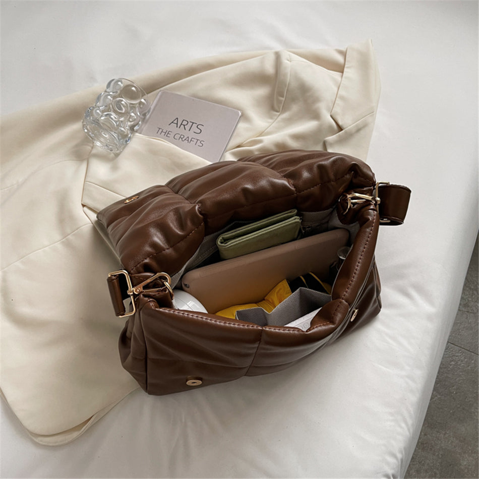 Bolsa Tiracolo Maxi Matelassê Bott